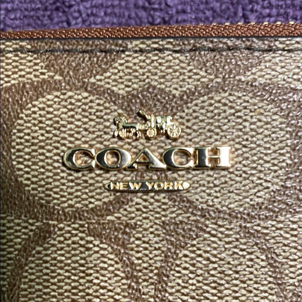 Coach Brown and Tan Hobo Bag 💼 with Matching Wallet - Picture 12 of 13